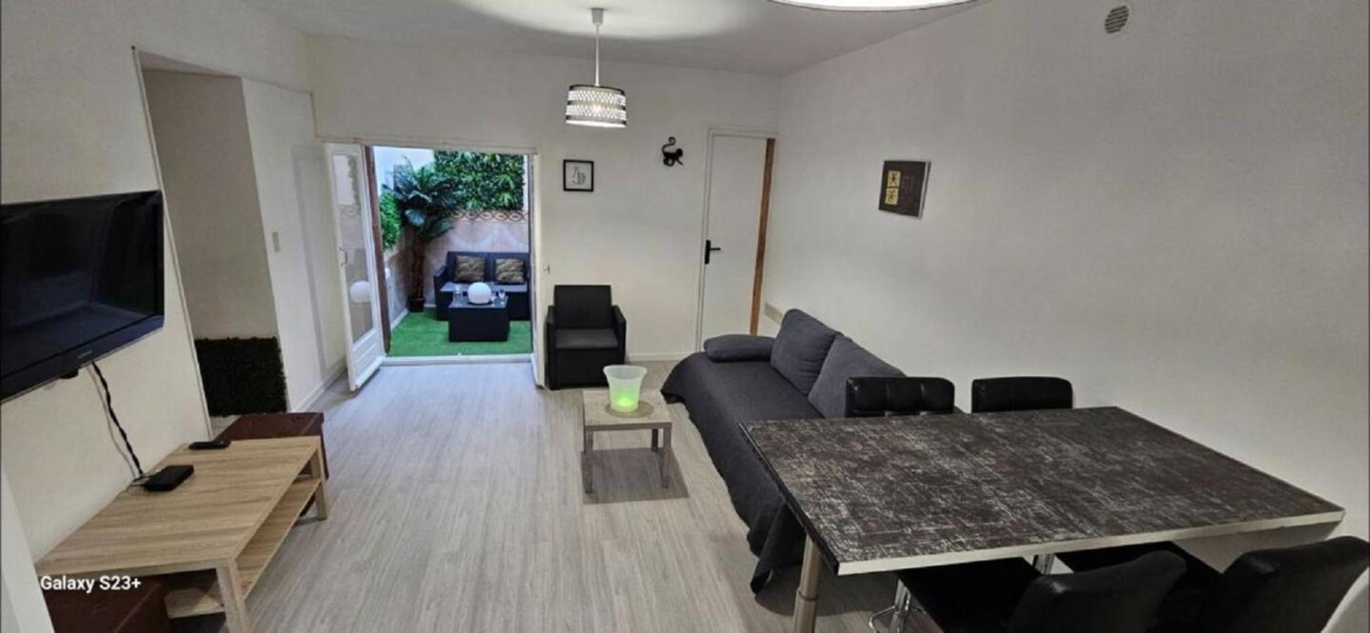 Appartement Cosy Avec Patio En Rdc Перпинян Екстериор снимка
